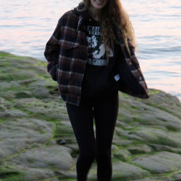 **SOLD**AE Plaide Cropped Shacket Size M; Rust/Navy Blue - Picture 12 of 13